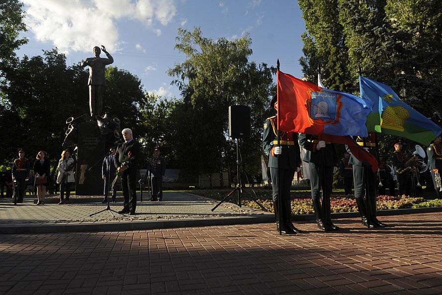 Открытие памятника Валерию Халилову - 11