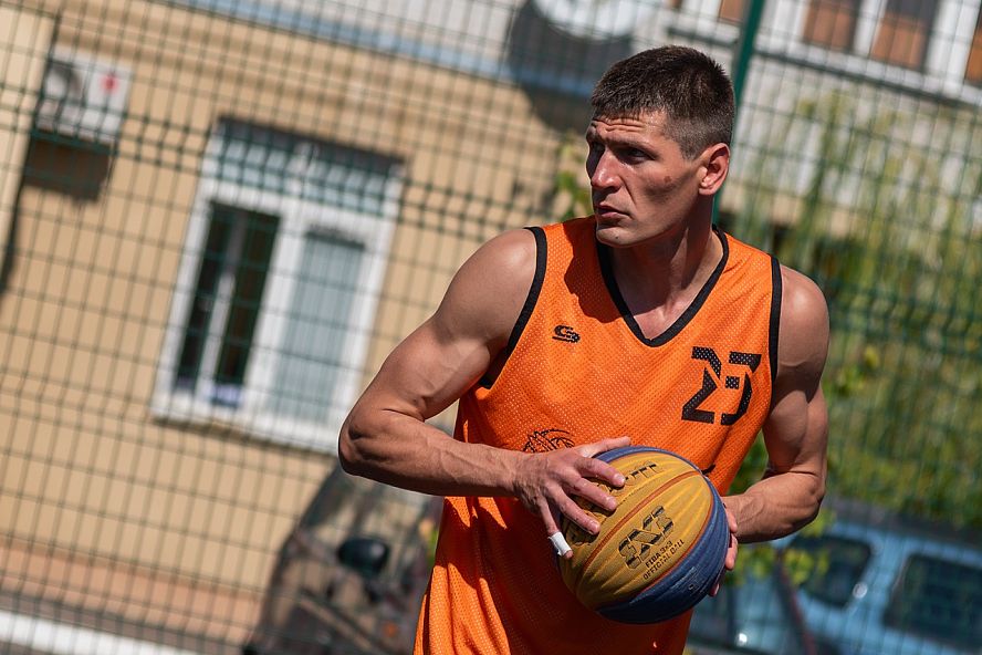 Открытие баскетбольной площадки на Володарского - 25