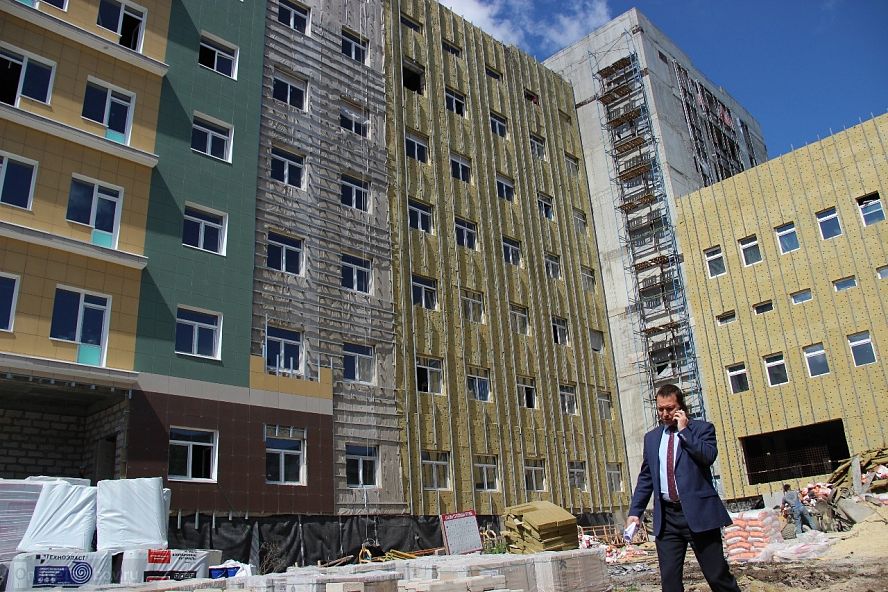 Губернатор Никитин на стройплощадке перинатального центра в Тамбове - 14