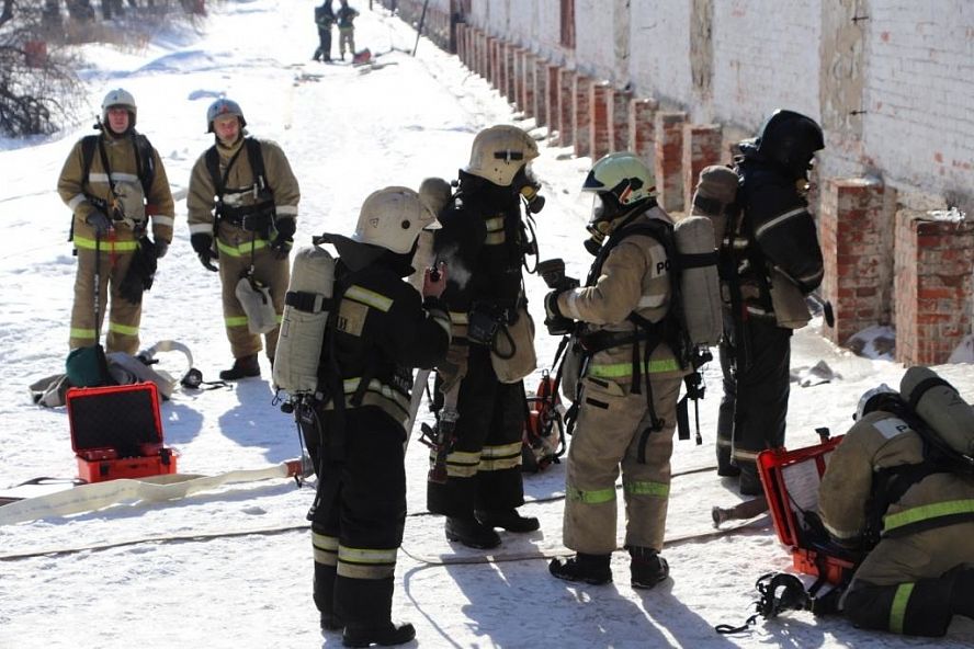 Пожарные учения на хлебной базе - 5