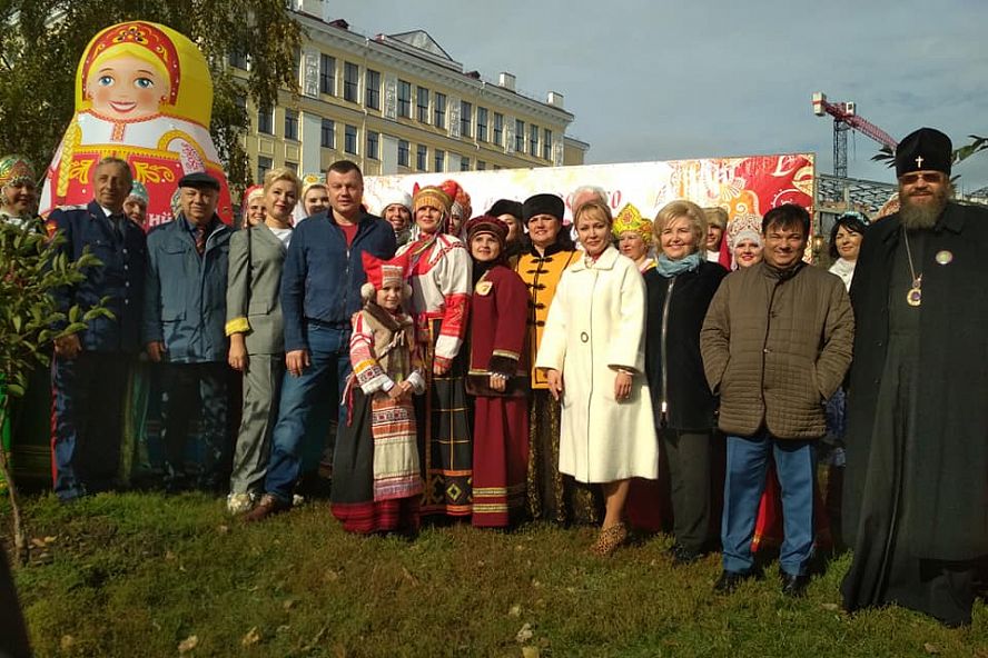 Праздник русского сарафана на Покровской ярмарке - 7