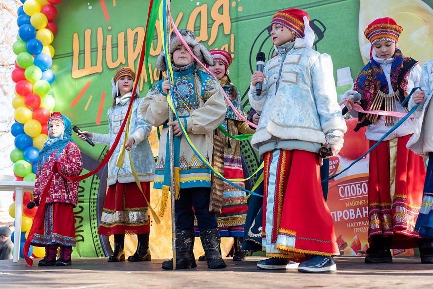 Сжигание Масленицы в парке культуры (2020) - 4