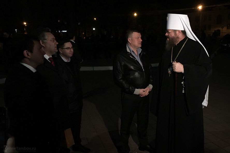 Пасхальная служба в Спасо-Преображенском соборе - 11